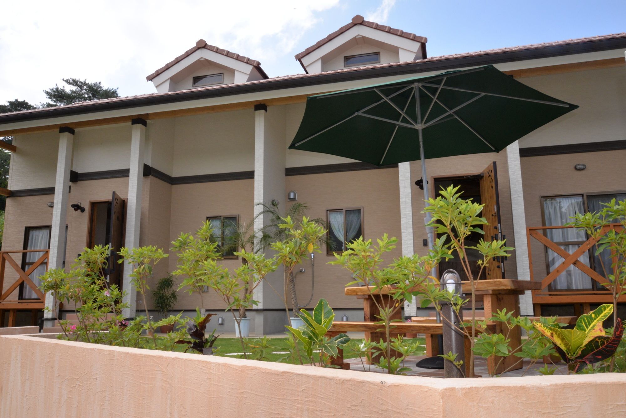 Nakijin Lodge Pensajoya Buitenkant foto
